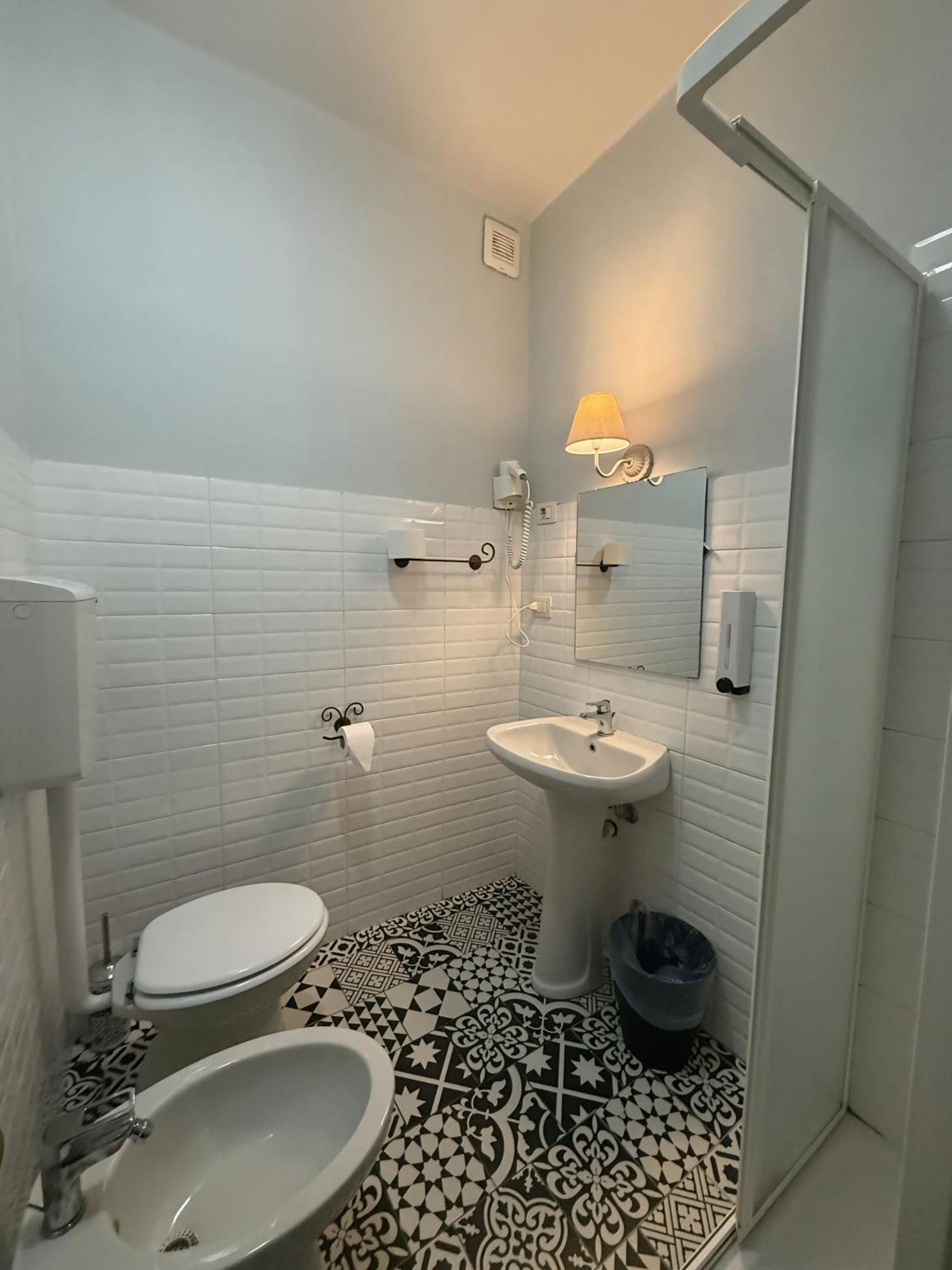 Hotel Aurelia Milano Centrale Luaran gambar