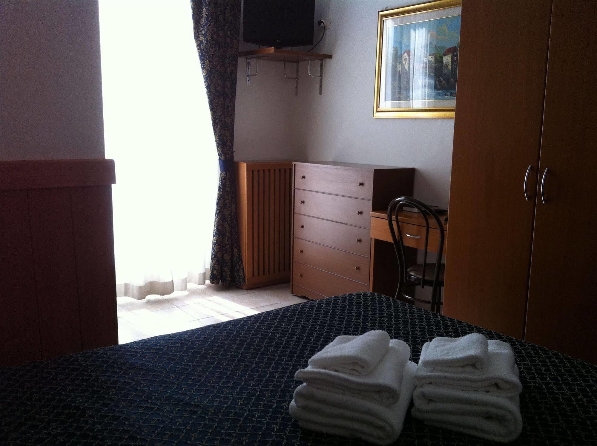 Hotel Aurelia Milano Centrale Luaran gambar