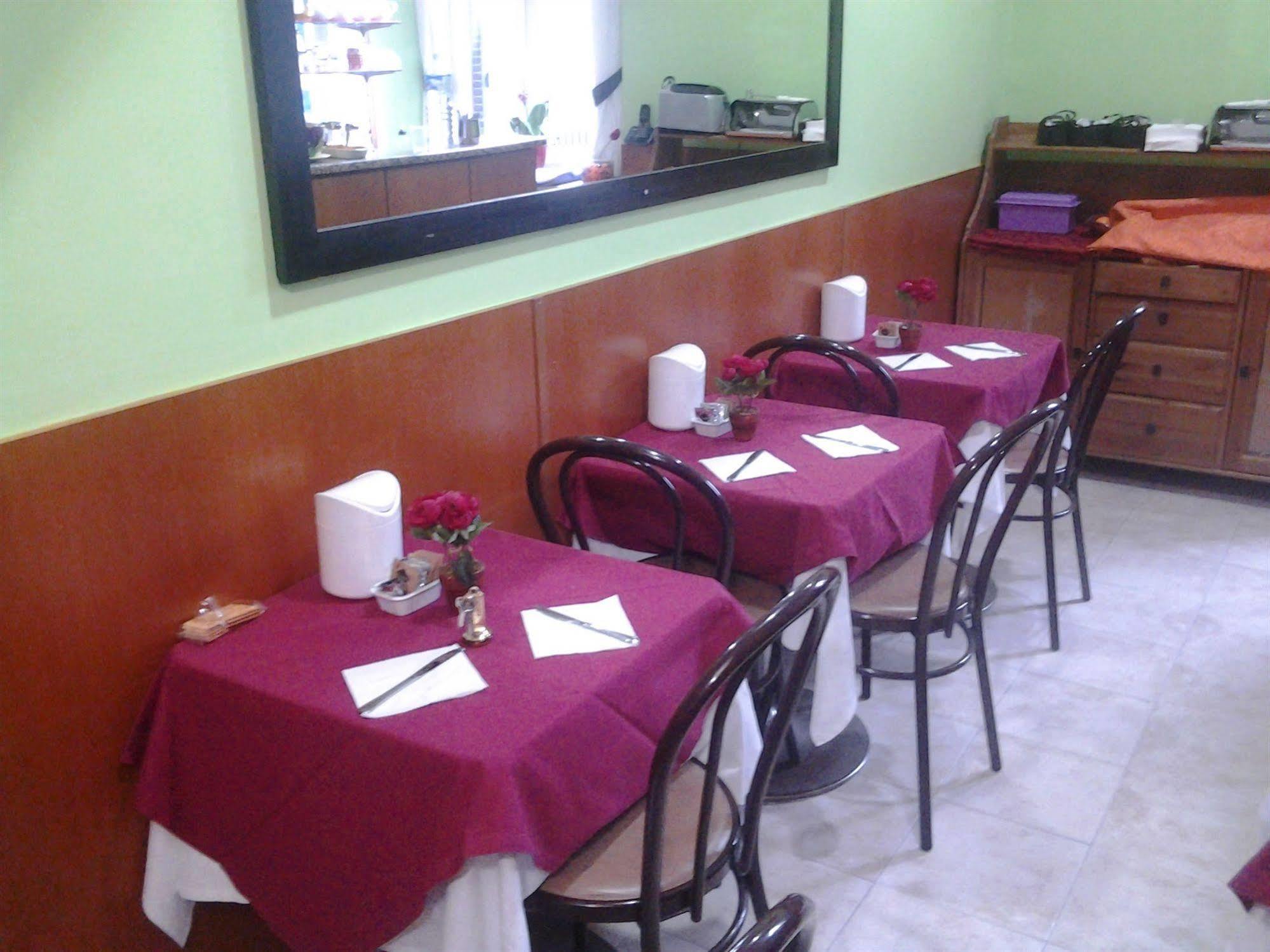 Hotel Aurelia Milano Centrale Luaran gambar