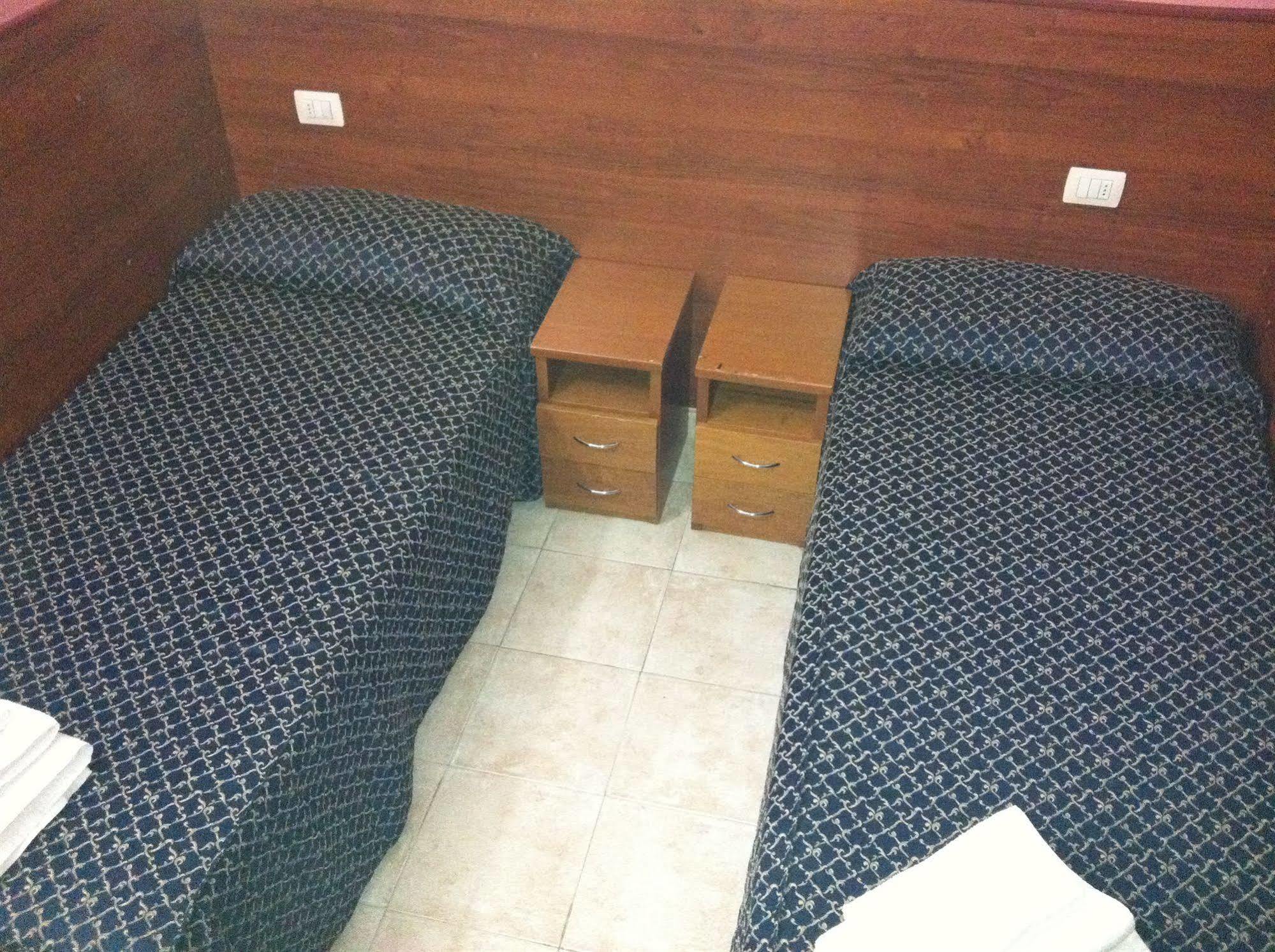 Hotel Aurelia Milano Centrale Luaran gambar