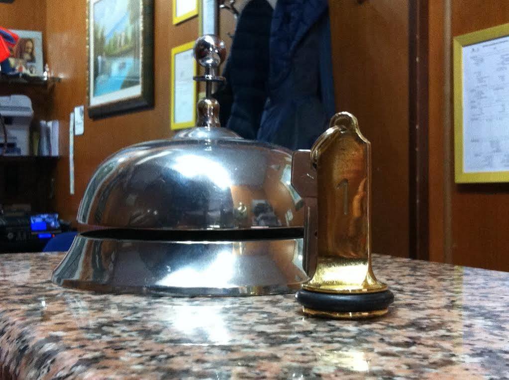Hotel Aurelia Milano Centrale Luaran gambar